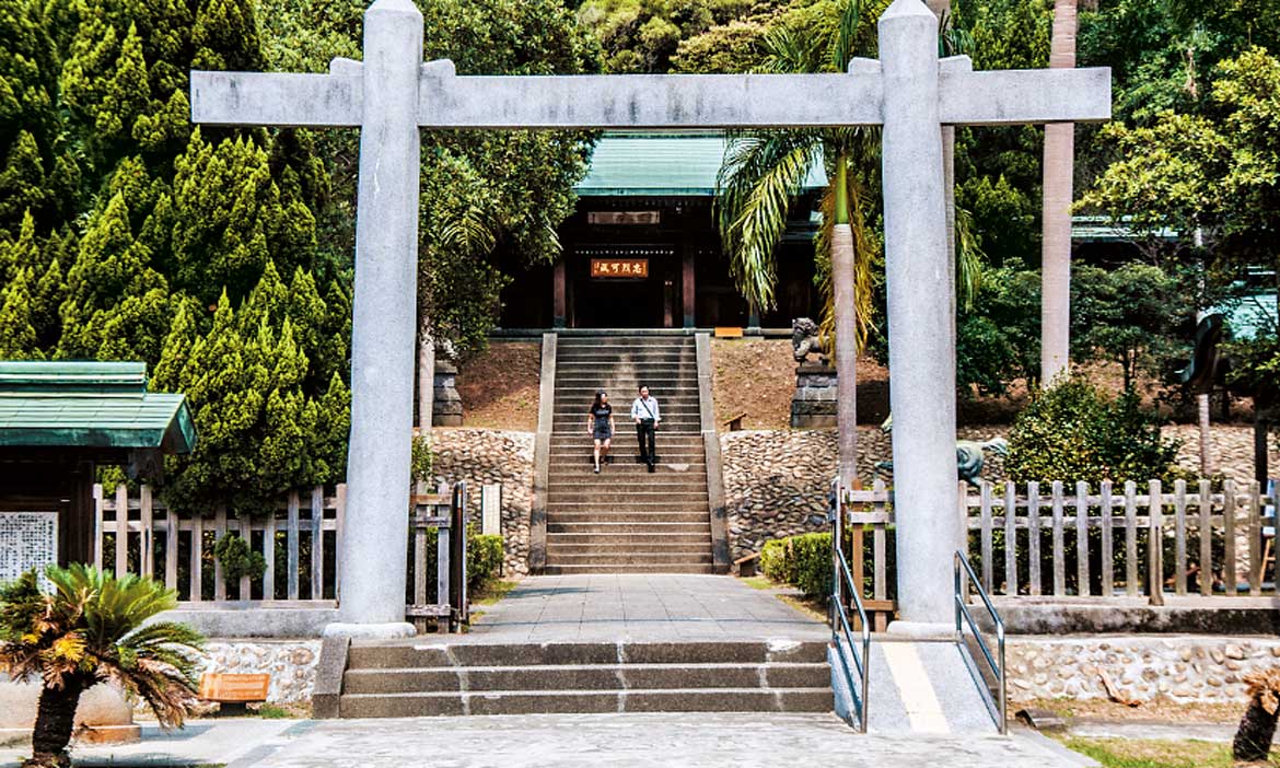 虎頭山公園小丘上，桃園神社的「各自千秋」
