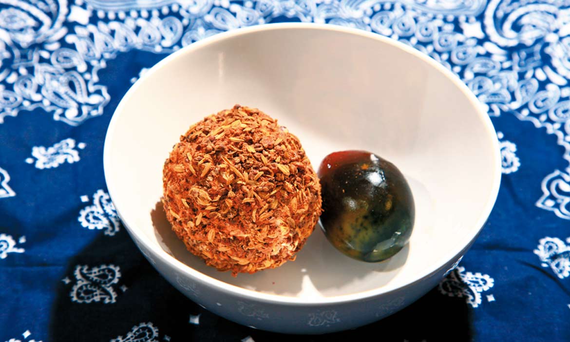 百搭高粱，皮蛋 白菜 年糕