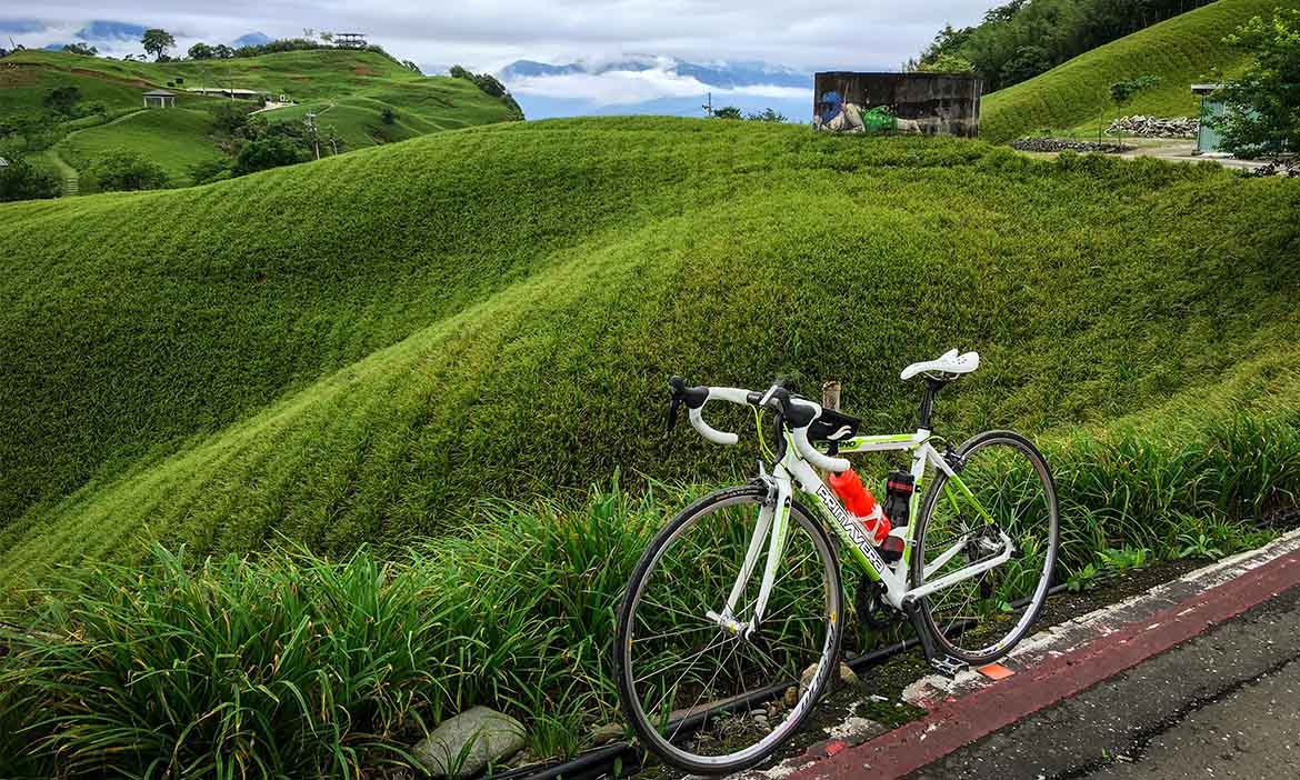 在雨中的旅程匯集勇氣，向六十石山出發！