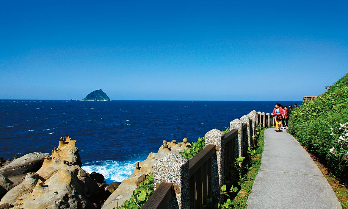 兩千萬年的奇岩景觀，最近的離島 和平島