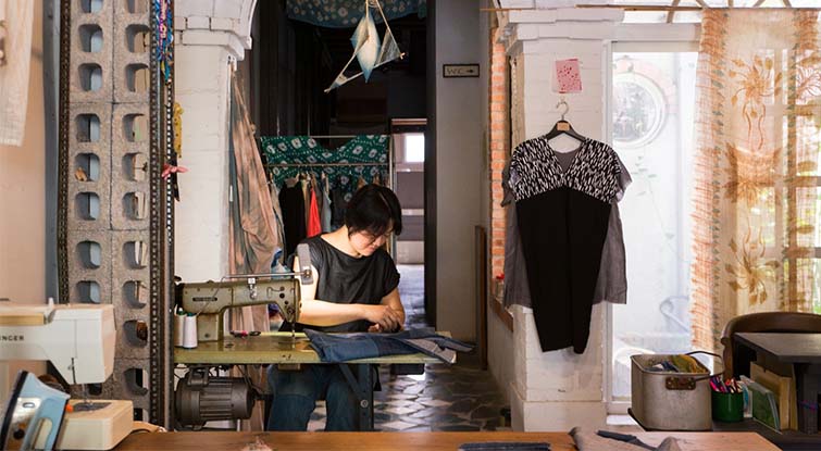 大書Studio  一趟旅行後意外移居花蓮，還坐回了縫紉機前