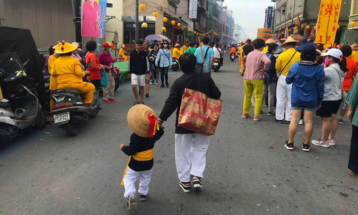 迎王祭典，把我跟故鄉緊密的連結在一起