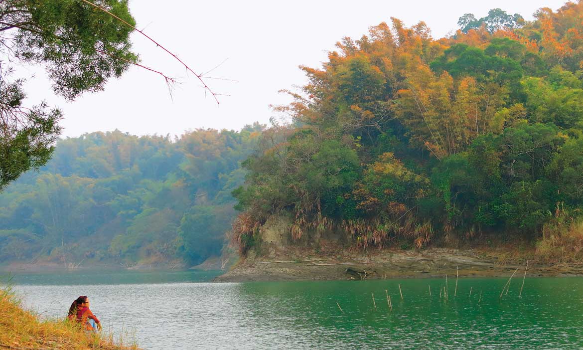 隱身在竹林深處的「夢之湖」，翻山越嶺獨享一片寧靜