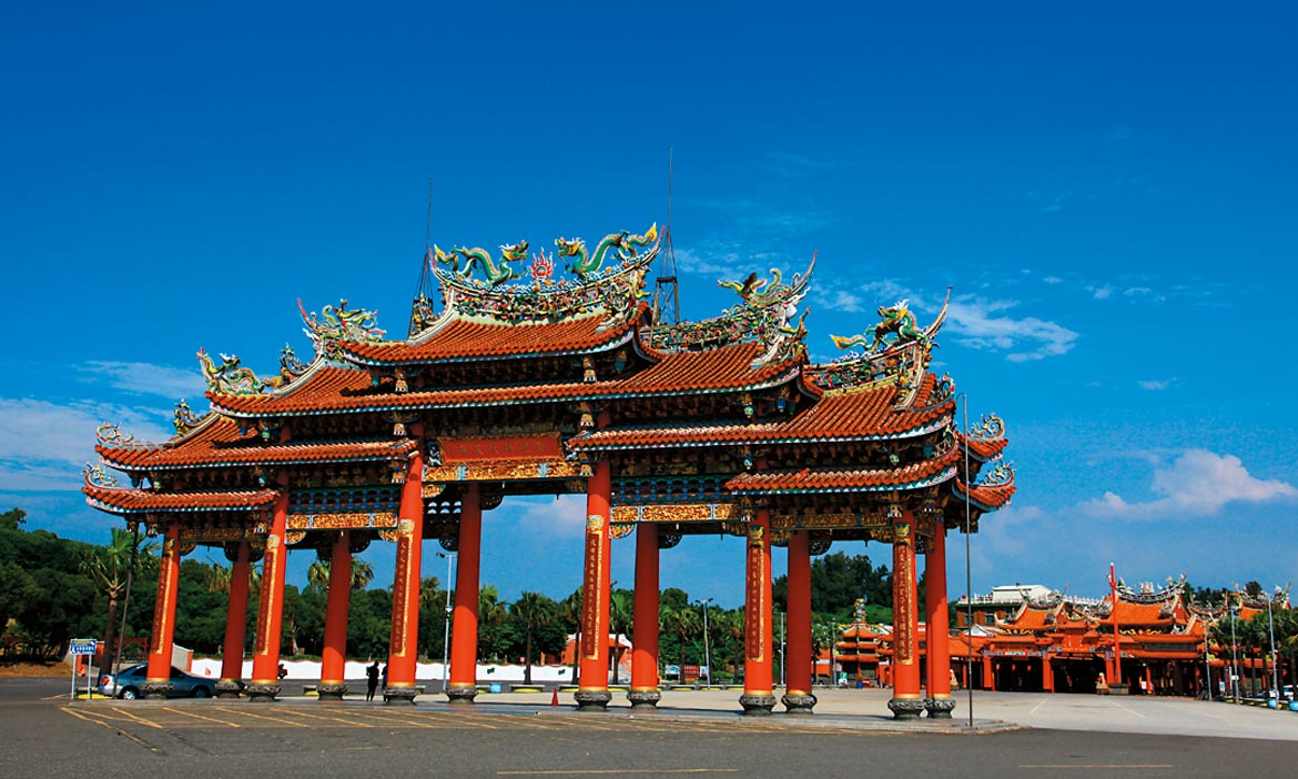 王爺信仰中心 南鯤鯓代天府，飽覽宗教文化與特色建築
