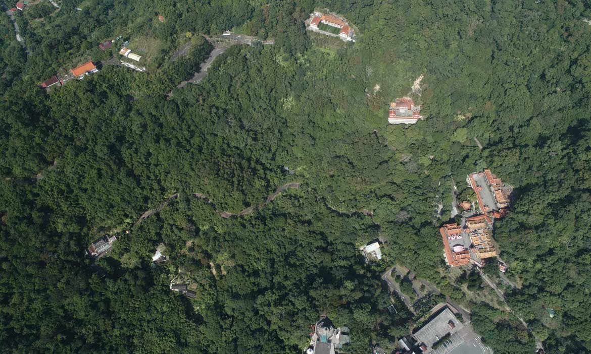 獅頭山五公里11座廟，福地禮佛觀景與登山之旅