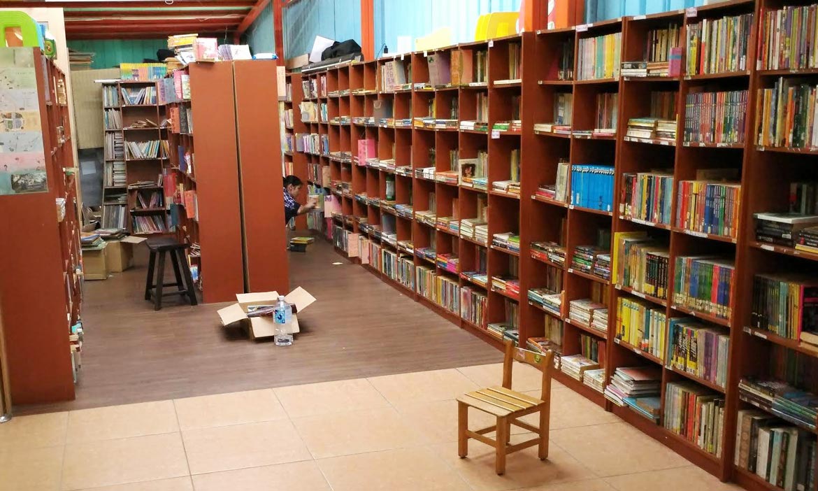 隱藏在竹東小鎮裡的「書酷」，孩子們的英文書庫
