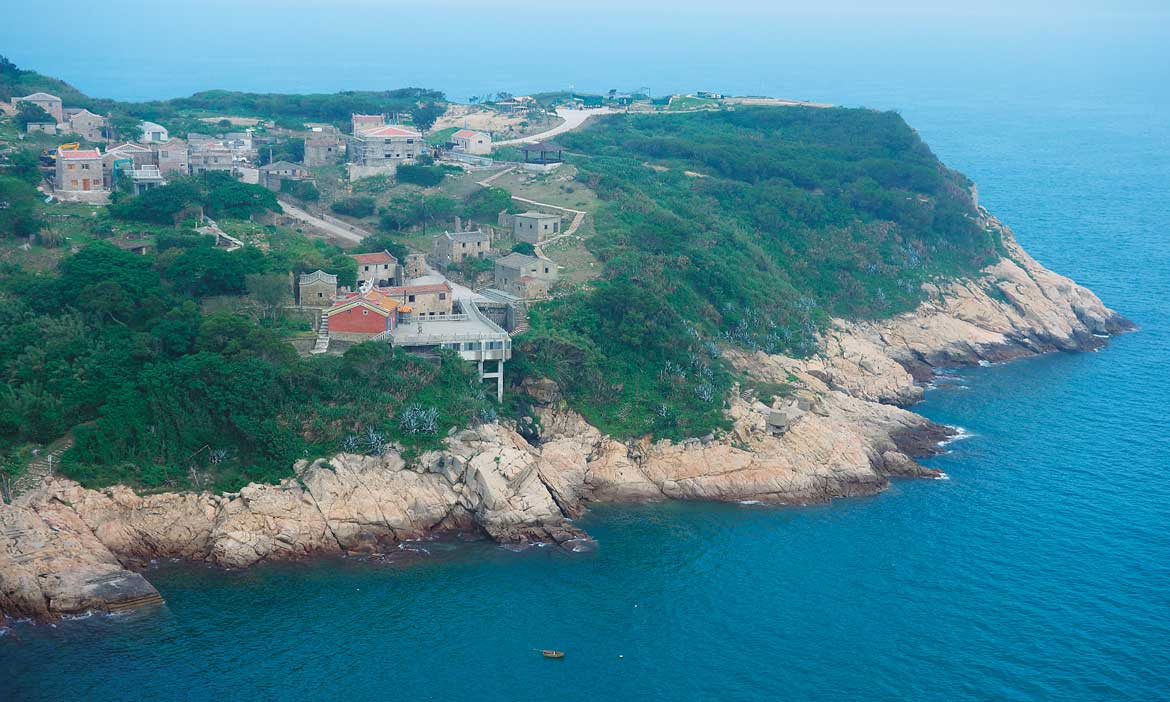 馬祖東莒大浦 靜好的村落，蜿蜒的古道盡頭小船晃啊晃