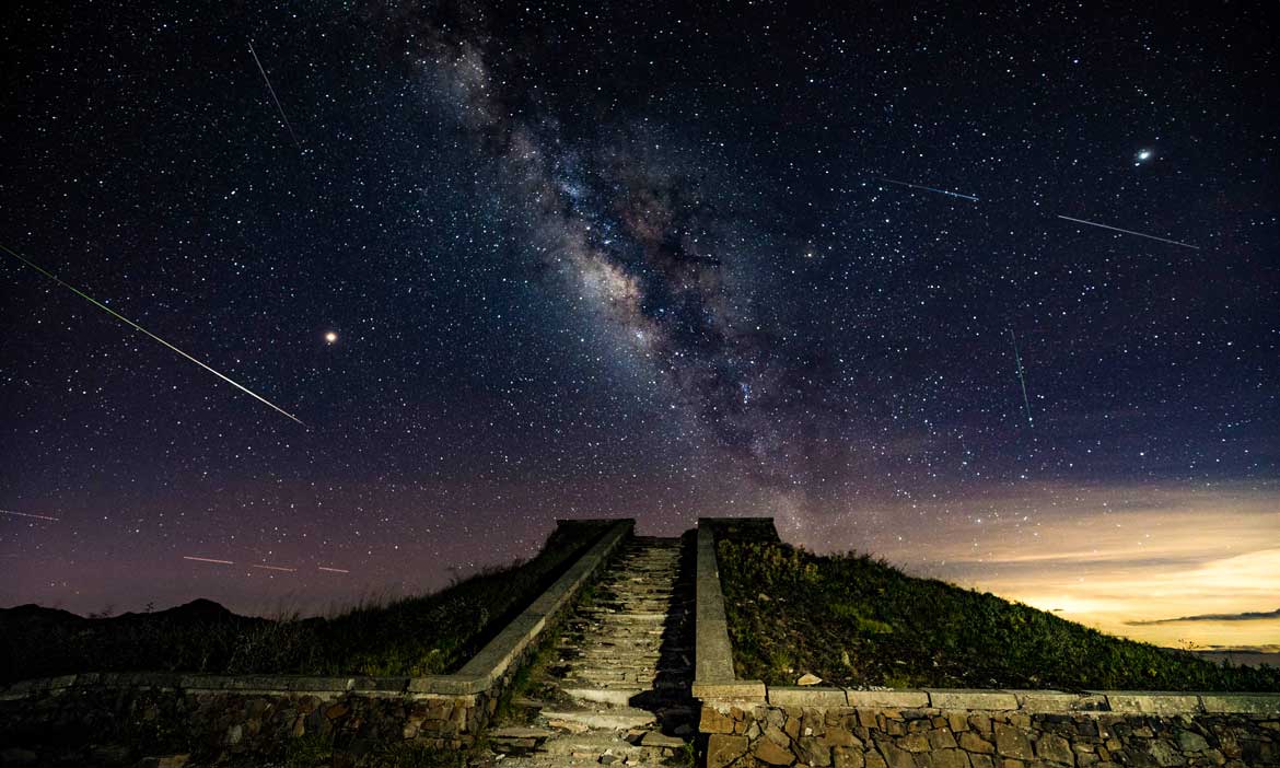 摘星攬月許個願！東亞地區最高海拔的最佳觀星點