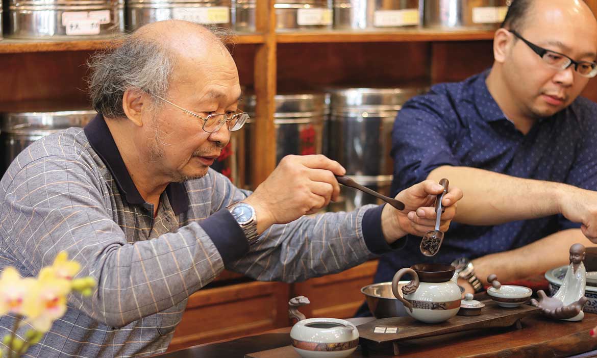 文青打卡名店背後的懷舊與新意，「香茗茶行」人生七十才開始