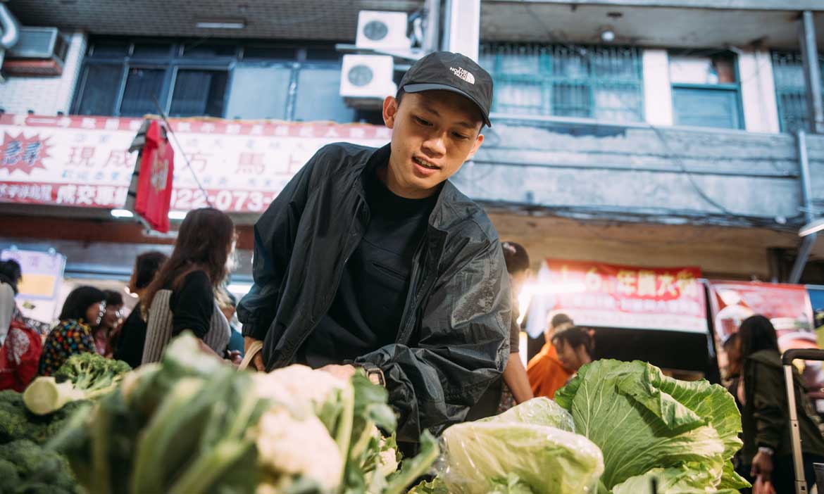 新鮮又驚奇  八德大湳菜市場超好逛