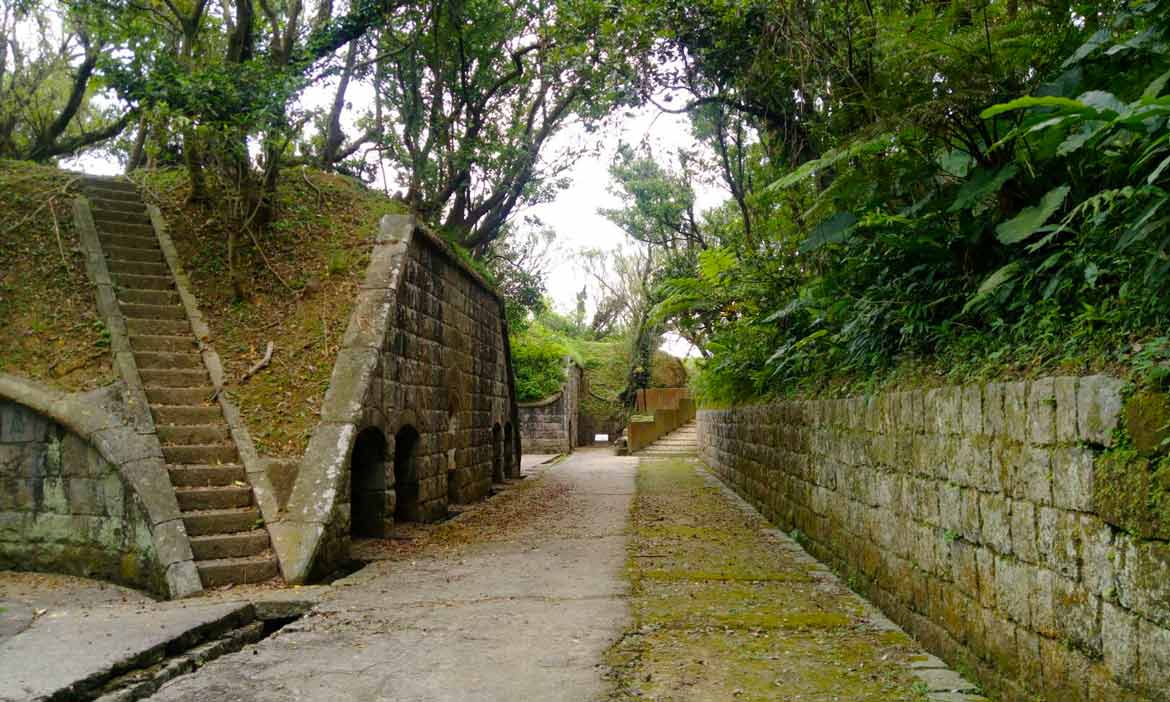 基隆人的天然地景遊樂場，在自然裡恣意揮灑童年色彩