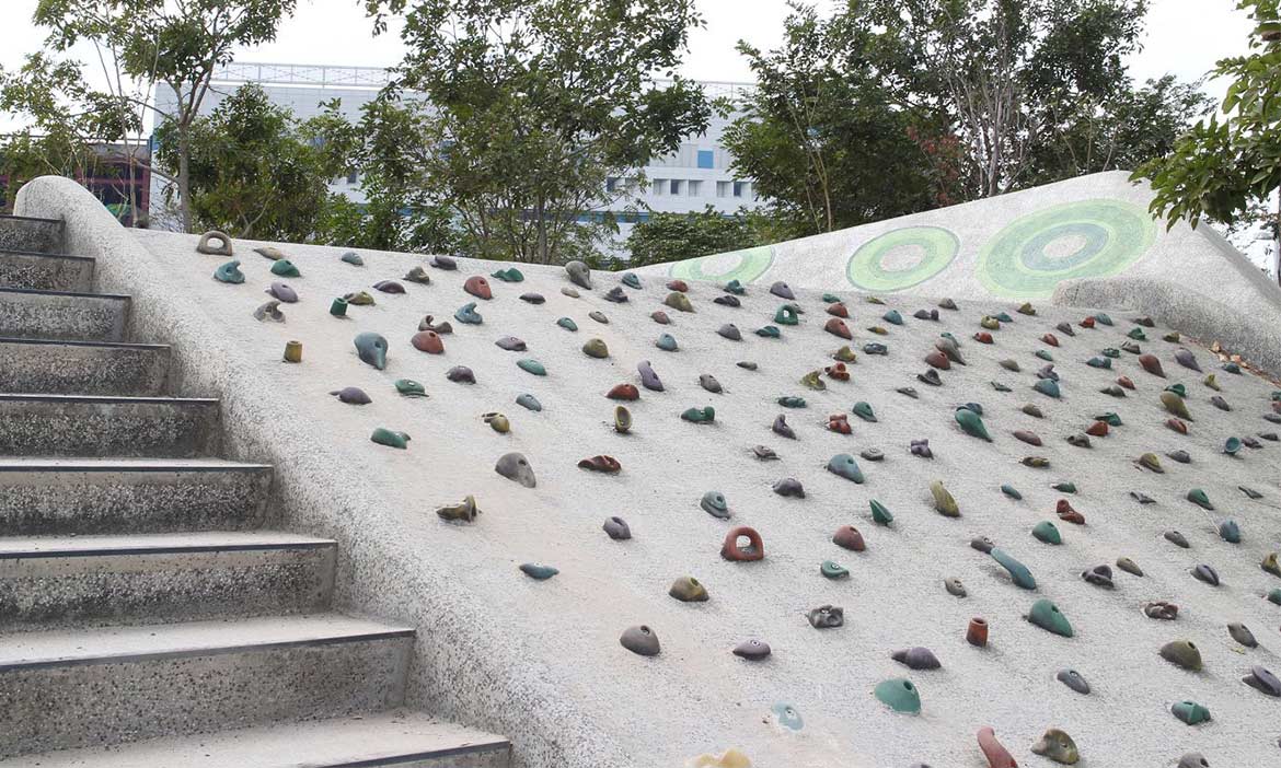 親子旅行台南「南科兒童遊戲場」攀岩、沙坑、迷宮，一次玩個夠