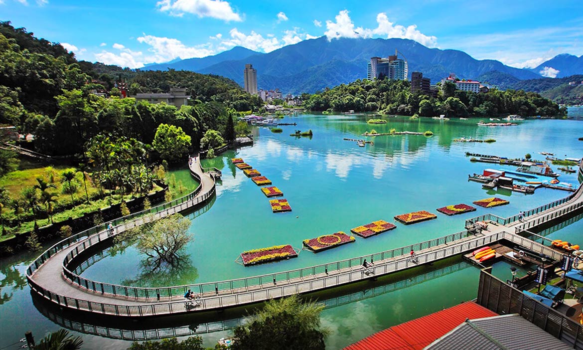 日月潭最新玩法！新八景蓋章活動 邊蓋章邊環潭，來一場有任務的旅行
