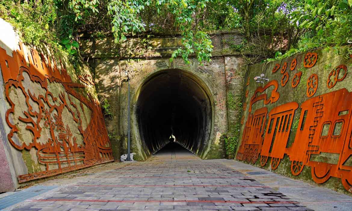 單車旅行 穿越古隧道從新北直達基隆，自行車道最後一哩路完工
