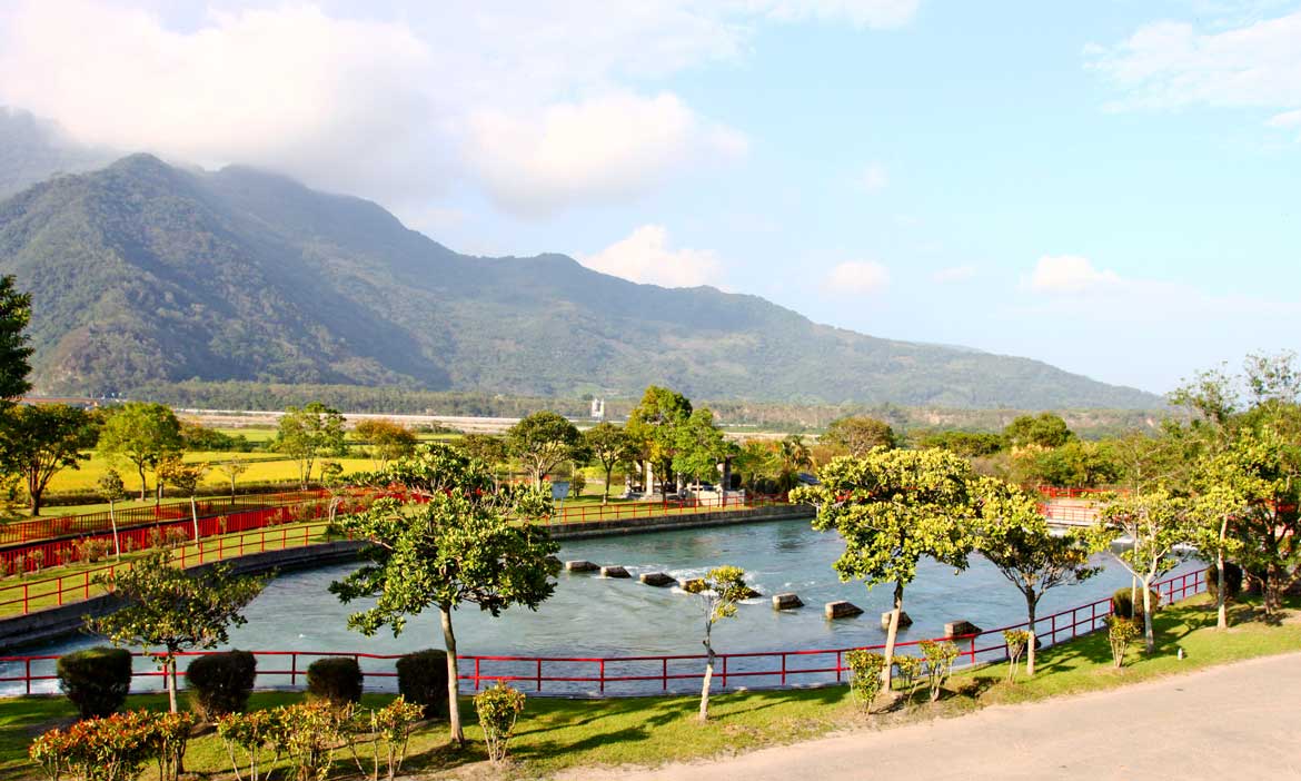 餵養關山好米成就良田美景，在台東海端鄉的關山圳水利公園