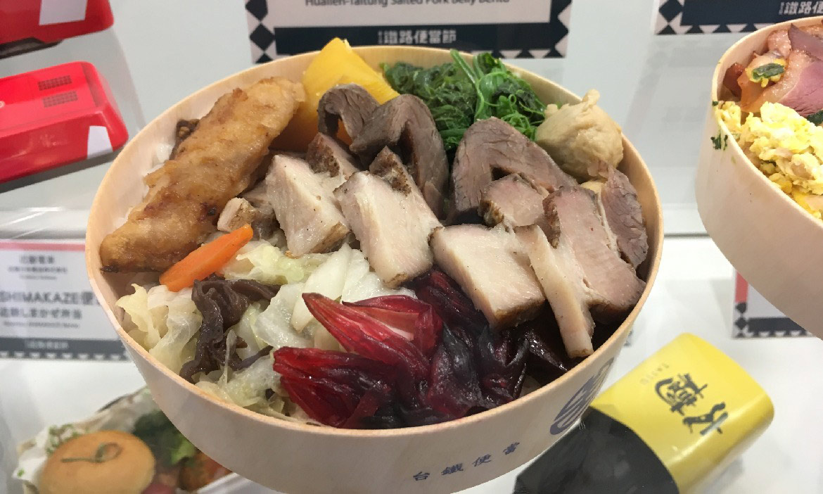 台鐵隱藏版鐵路便當！經典排骨便當之外的在地好滋味