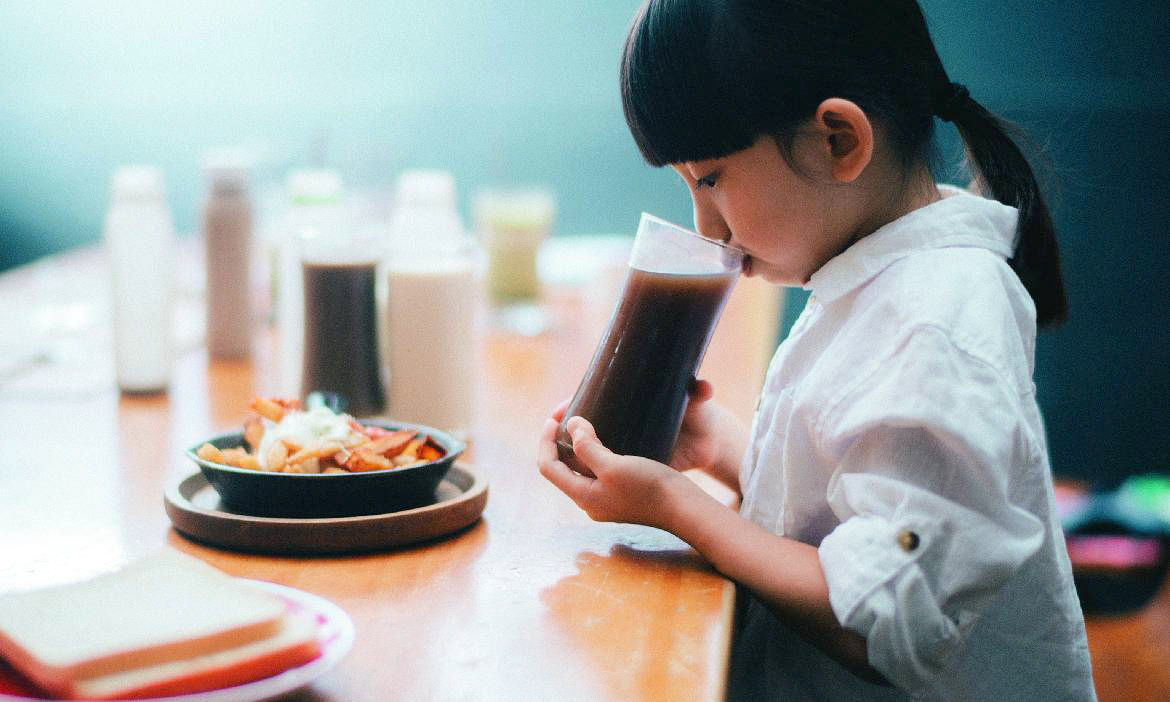一罐穀物飲收藏全台小農心意，「李有福」喝一口雜糧自然甜