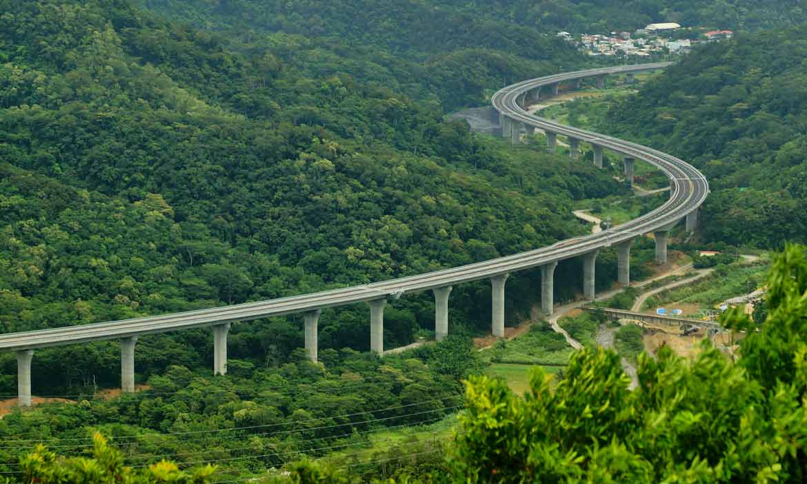 南迴公路12月23日下午全線通車！山海壯麗景觀伴行，台東到屏東將省30分鐘