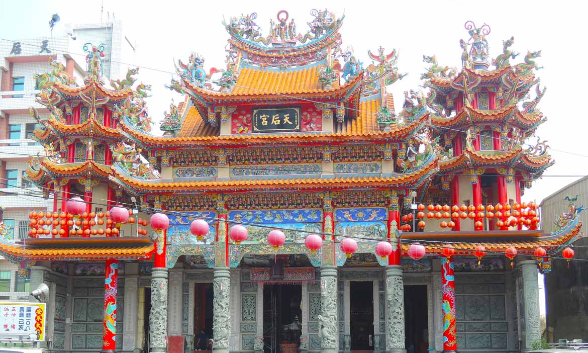 虎尾德興路早市 在媽祖眼前做生意，讓人格外心安自在