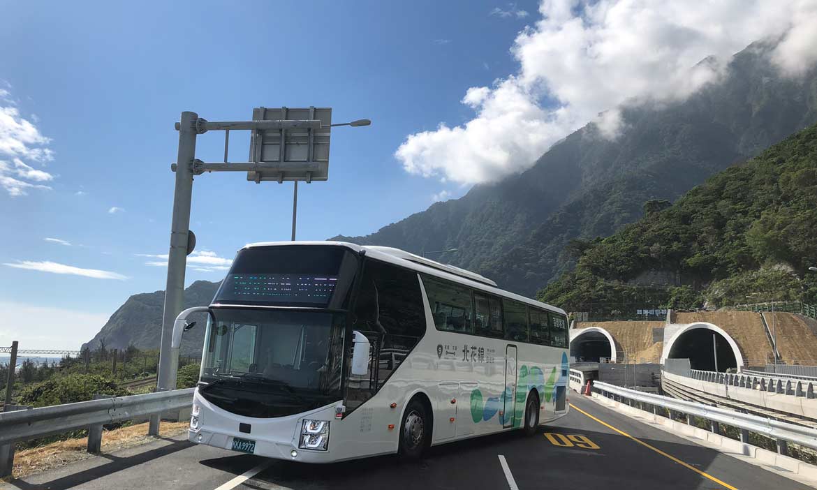 北花線回遊號 行駛蘇花改往返花蓮，公路上最美的移動風景