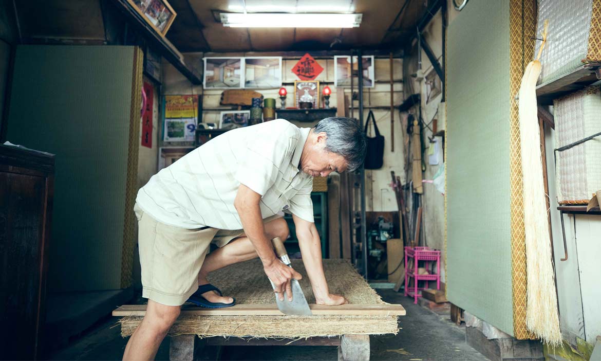 用一生縫製榻榻米 陳財烈：「做到沒人買才敢停」