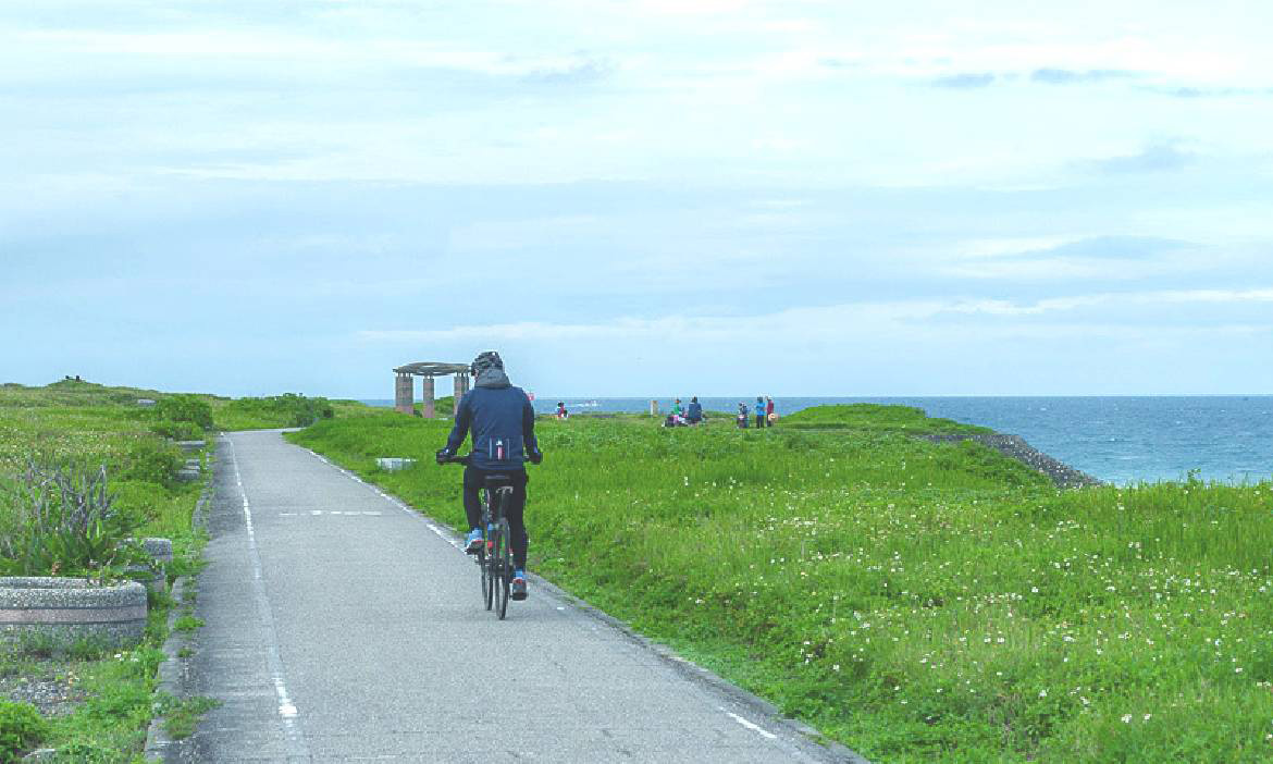 花蓮單車賞海最佳路線 一路向北到七星潭，孤獨而寧靜的旅行