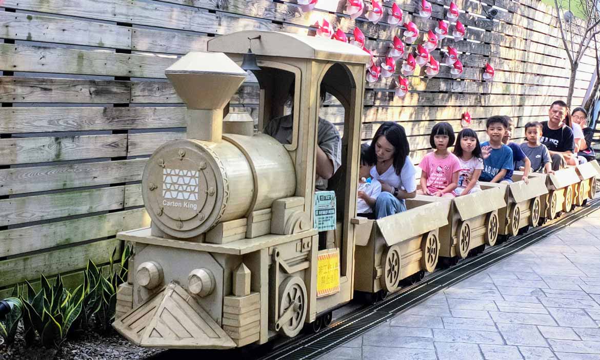 南投車埕一日遊 搭集集彩繪火車、紙箱王小火車，逛老街再加賞明潭壩頂