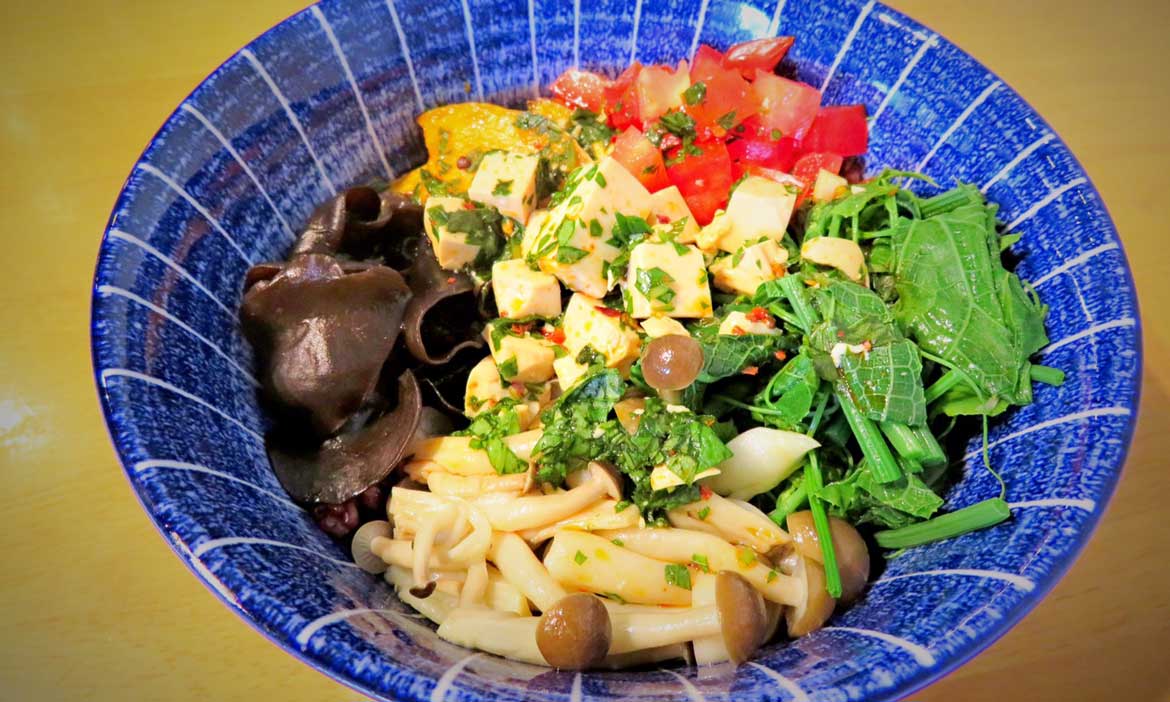 仁里為美，食蔬為善 台北仁里居，店如其人的純素蔬食日常