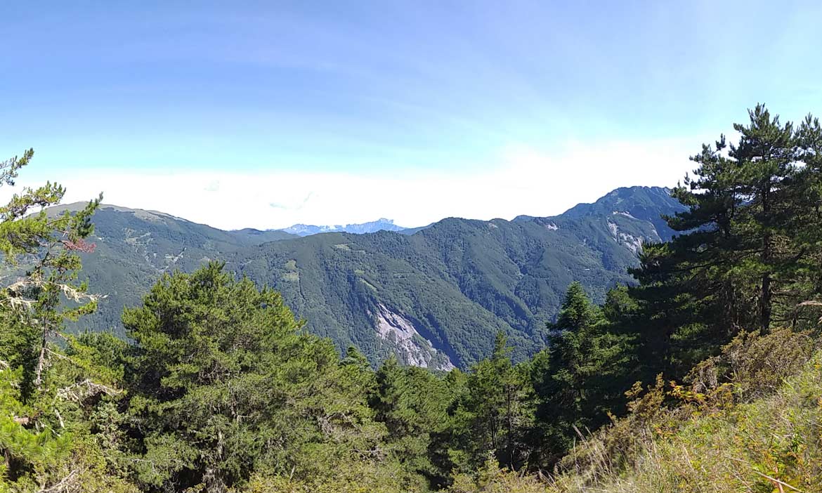 有一種高山症是下山後才發作，令人嚮往又敬畏的屏風山，遙望奇萊壯闊與公路美景