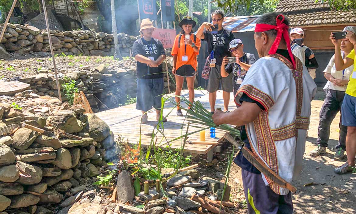 布農族八部合音發現地 台東海端崁頂部落，跟著蓋亞那一家在部落裡生活
