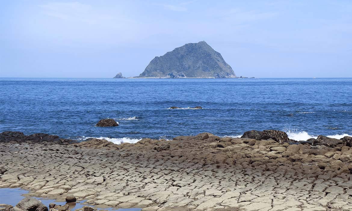 異國彩虹屋、公園海水泳池 揭開基隆和平島八大亮點，打包雨都無敵海景