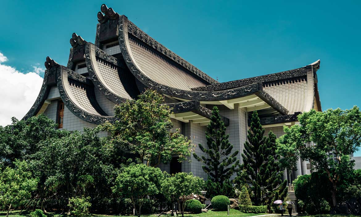 花蓮好散步！全台第一座慈濟靜思堂，尋訪建築細節中還沒聽過的故事