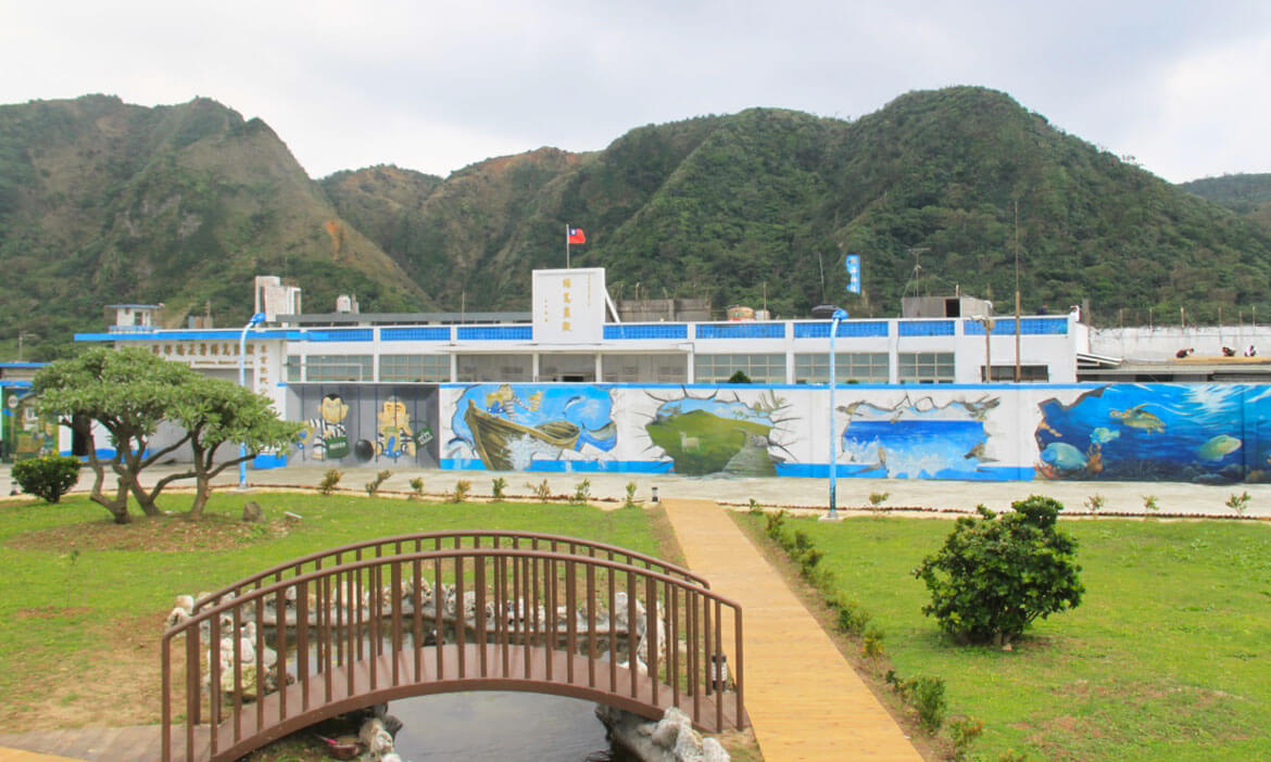 黑暗裡的光與暖流 綠島監獄教化科長陳忠榮，用愛與專業引導人生方向