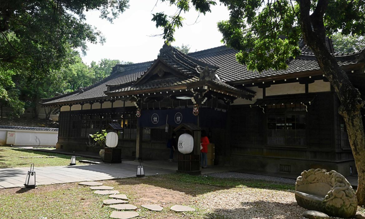 隱身嘉義公園的日式建築 漫步古都風情，在時間光廊裡喝咖啡