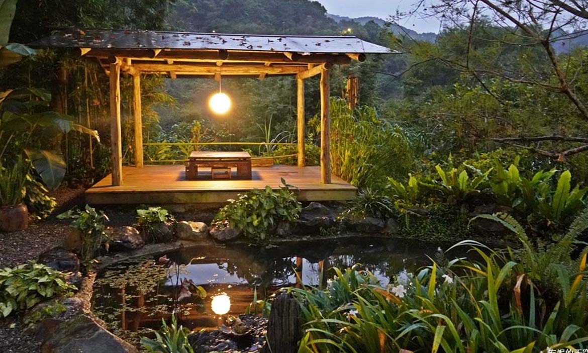 新北石碇山城裡品味手作甜點，到「文山草堂」烤茶 尋一處夜間靜謐