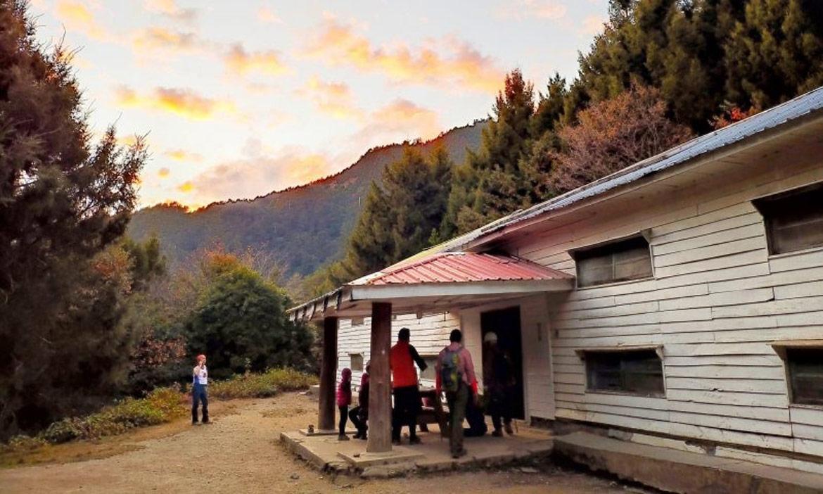 防疫管制措施 山屋實名制，國家森林遊樂區與阿里山林鐵採人潮分流與總量管制
