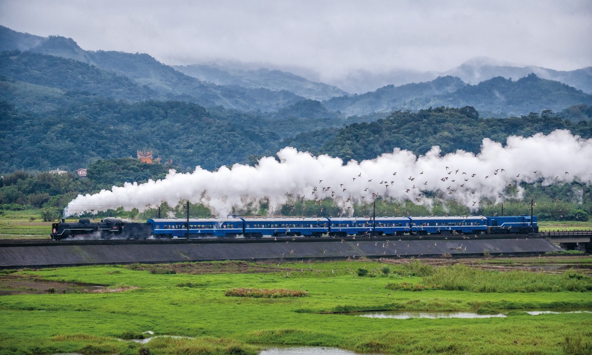 有火車的地方就有故事，《鐵道情報》攝影總監視野不凡，抓住魅力瞬間