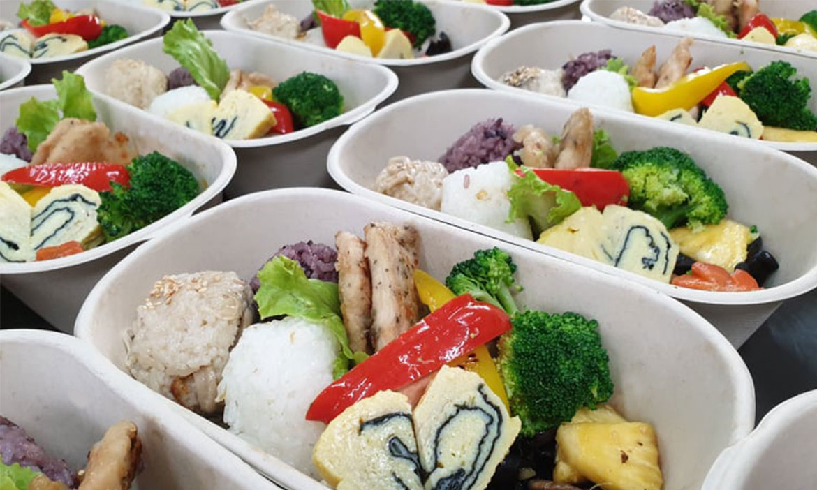 女人女人，百折不撓在美濃大膽造夢：自在食坊‧小春日和 美食、美物、美麗居所