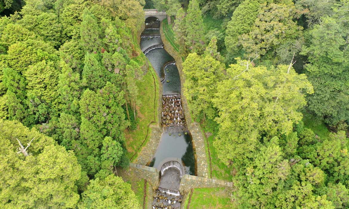 會呼吸的生態工程 自然石材重塑溪流，重現阿里山新八景「神怡流瀑」的風光