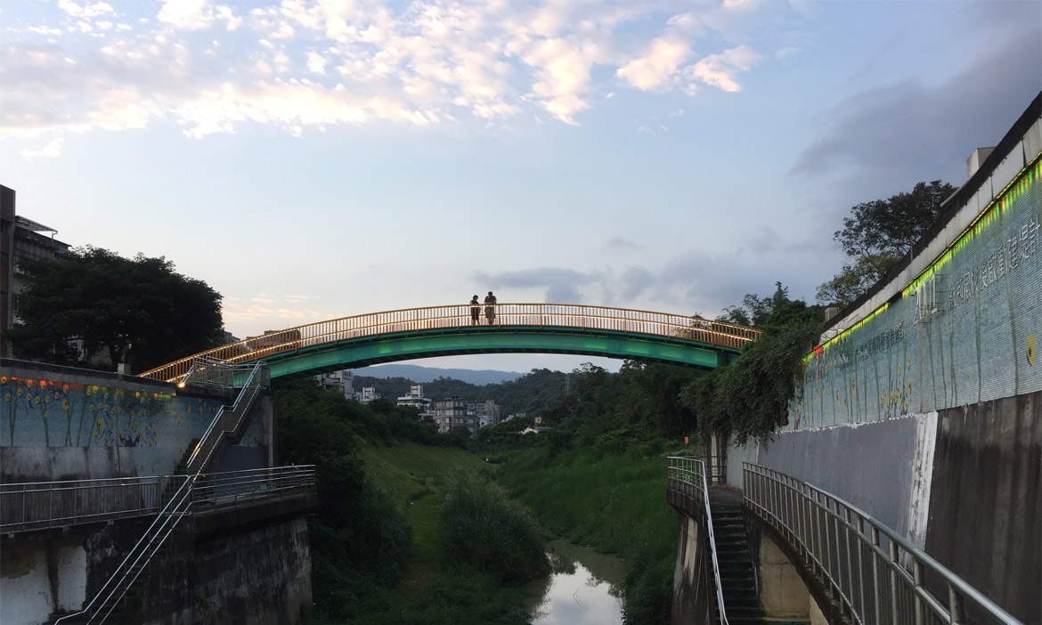 從基隆河畔一路延伸內溝溪，循著台車軌跡 跑過你所不知的內湖