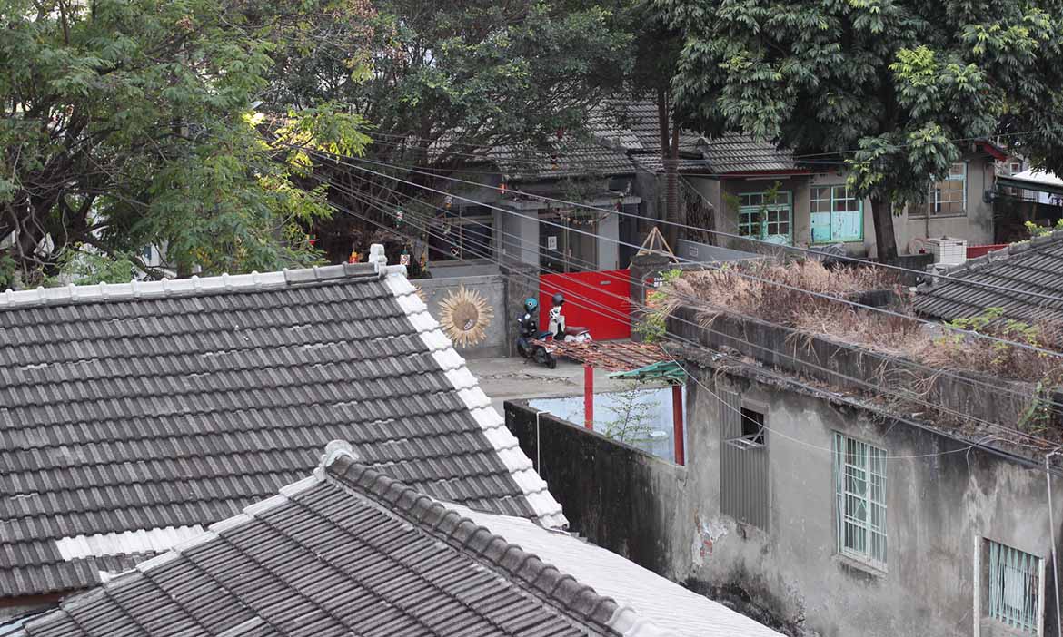 眷村偵探—框架外自由的巨型能量場，高雄建業新村萬事屋，在老屋找尋生活可能