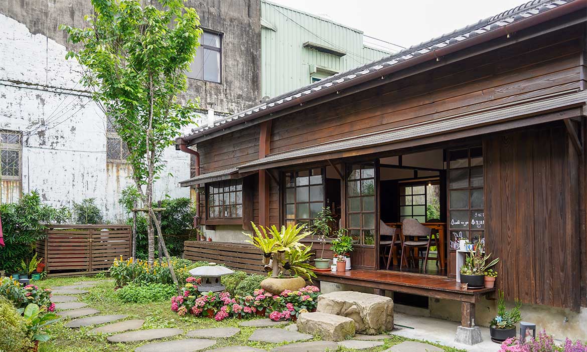 苗栗南庄小旅行｜散步老街看日式宿舍群、嚐客家料理，順遊山中的石壁部落與步道