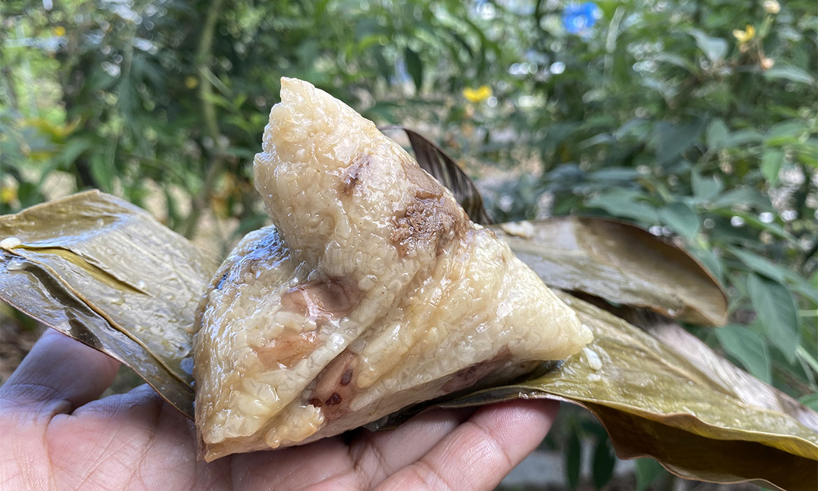 包粽不用竹葉用月桃葉，解析讓屏東人淪陷的月桃粽，在地美味是遊子鄉愁