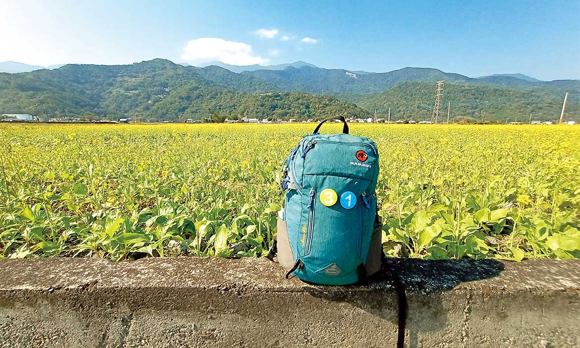 一個人徒步環島｜走過危險傳說蘇花公路、用畫筆記下台灣之美，慢速感受「我們的島」