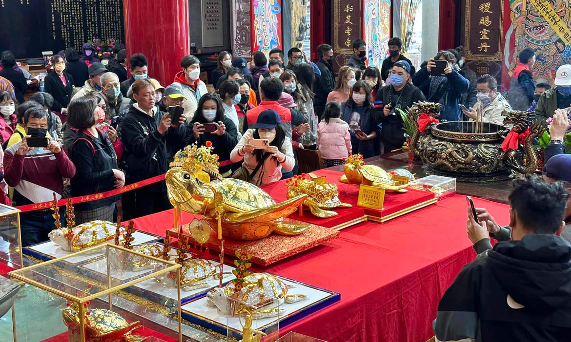 一場神明與人的元宵之約，正月十五澎湖「乞龜」，一年比一年大隻！