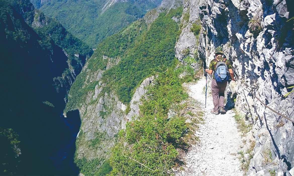 造訪花蓮感受山徑之美，精選3條特色步道，俯瞰深谷、聽古道舊事