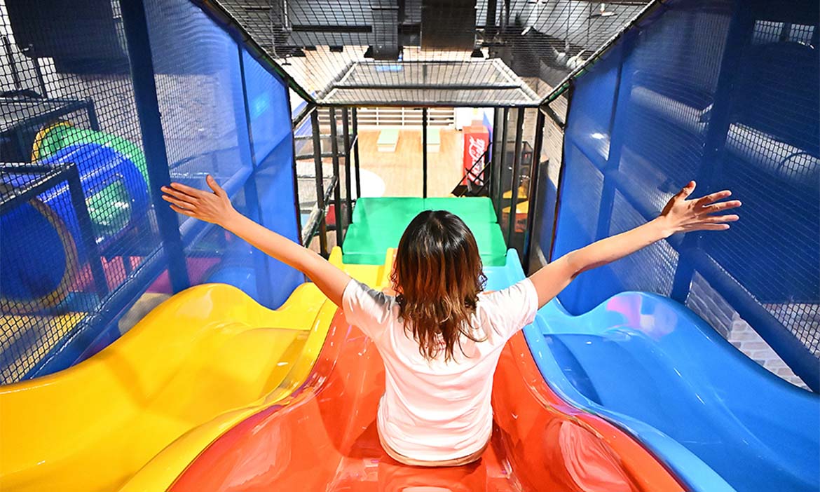 高雄室內親子景點｜遊樂園「肖跳Crazy Jump」盡情放電、「紅頂穀創」來趟穀物之旅