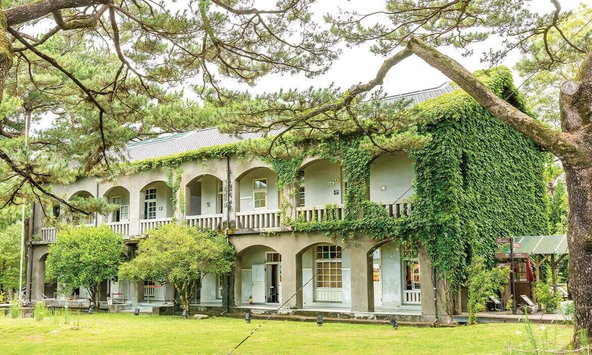 花蓮市區小旅行｜跳上公車就出發，到太平洋公園看海、松園別館賞百年老松