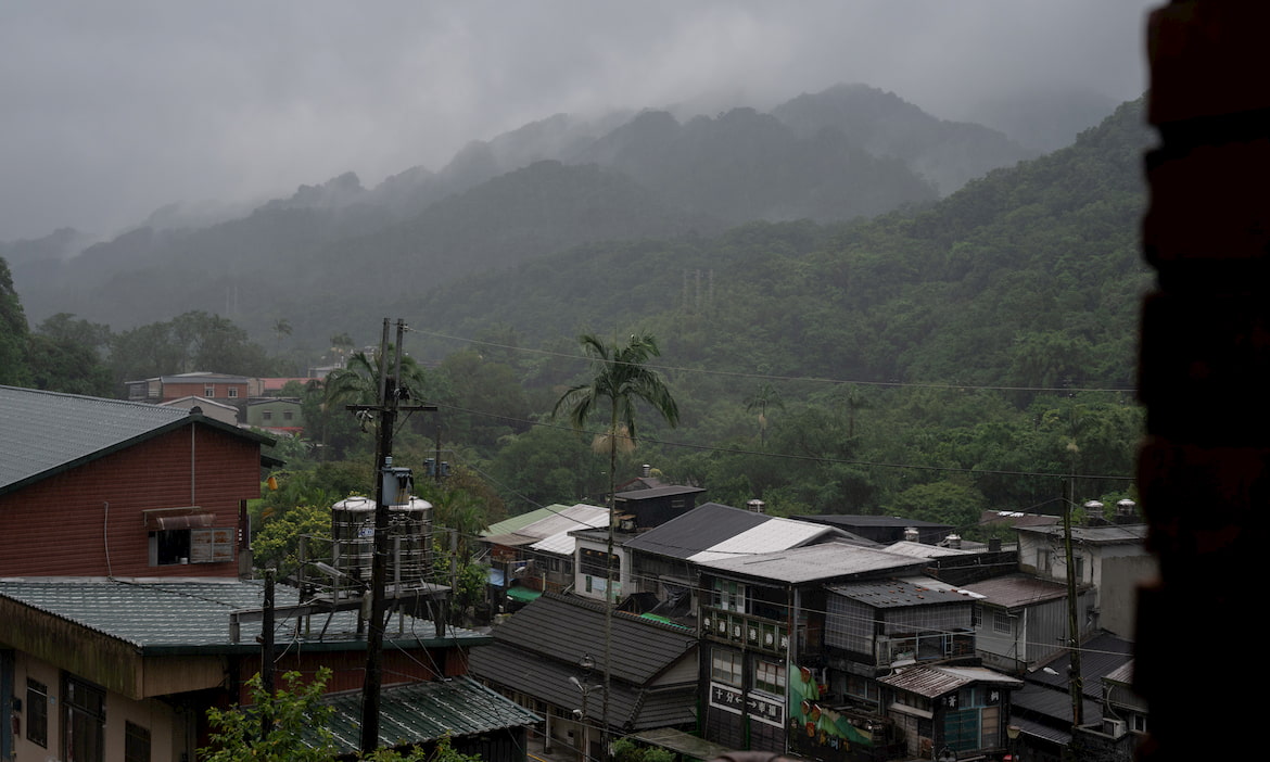 探索「微笑106：新北軸帶」農村山城魅力， 在石碇．平溪實現療癒小旅行。