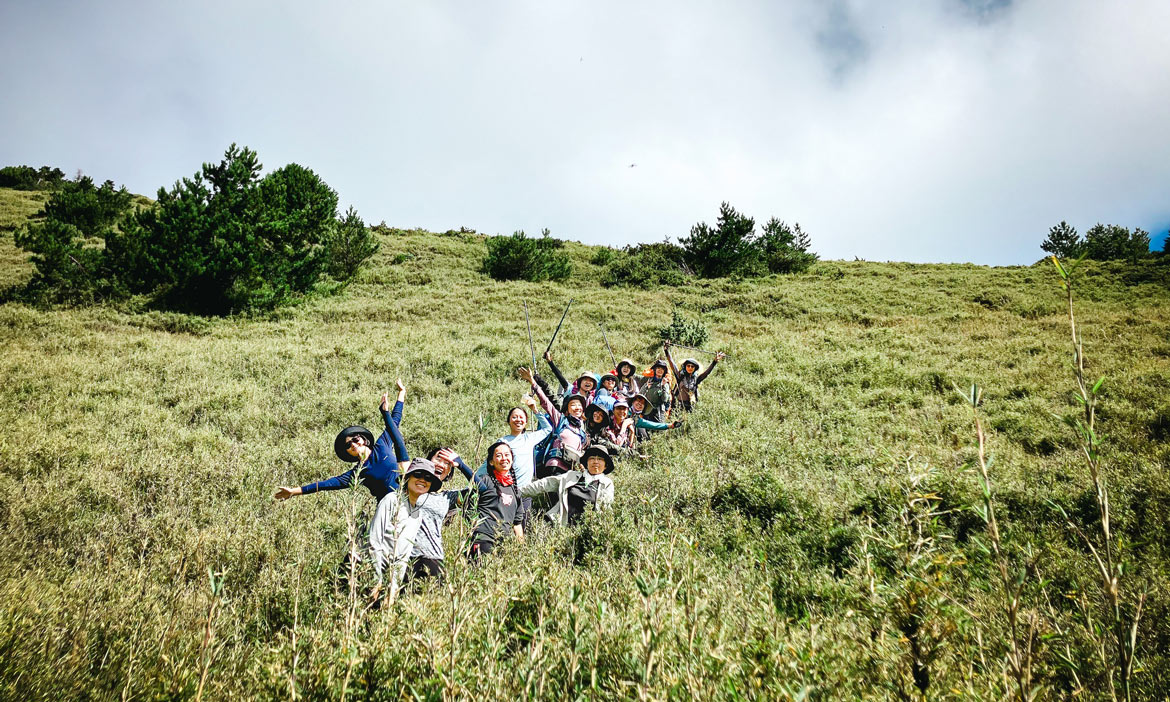 有一種登山，是慢｜花七日只去南湖圈谷，女子登山與環境相連慢行